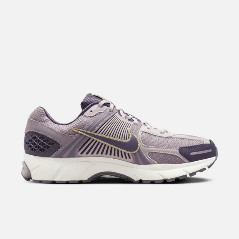 Nike's New Lightweight, Cushio – Women Shoes Must Have recenzja i cena